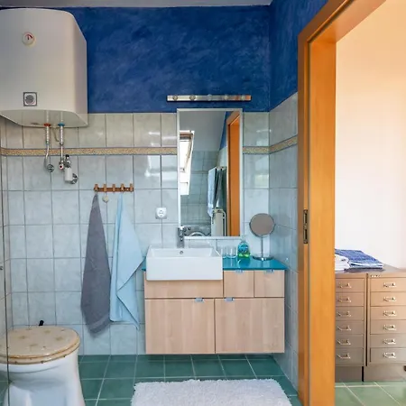 Andreas' Dachwohnung Mit Terrasse *