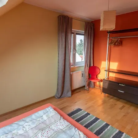 Andreas' Dachwohnung Mit Terrasse *